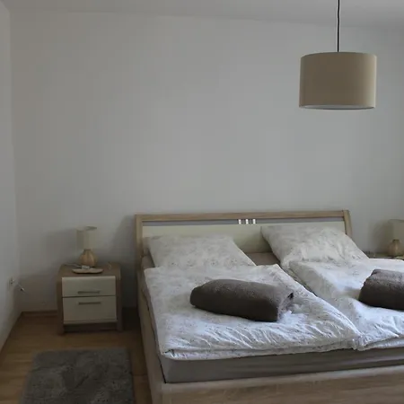 Ferienwohnung Schloss Birnbaum * Gerhardshofen